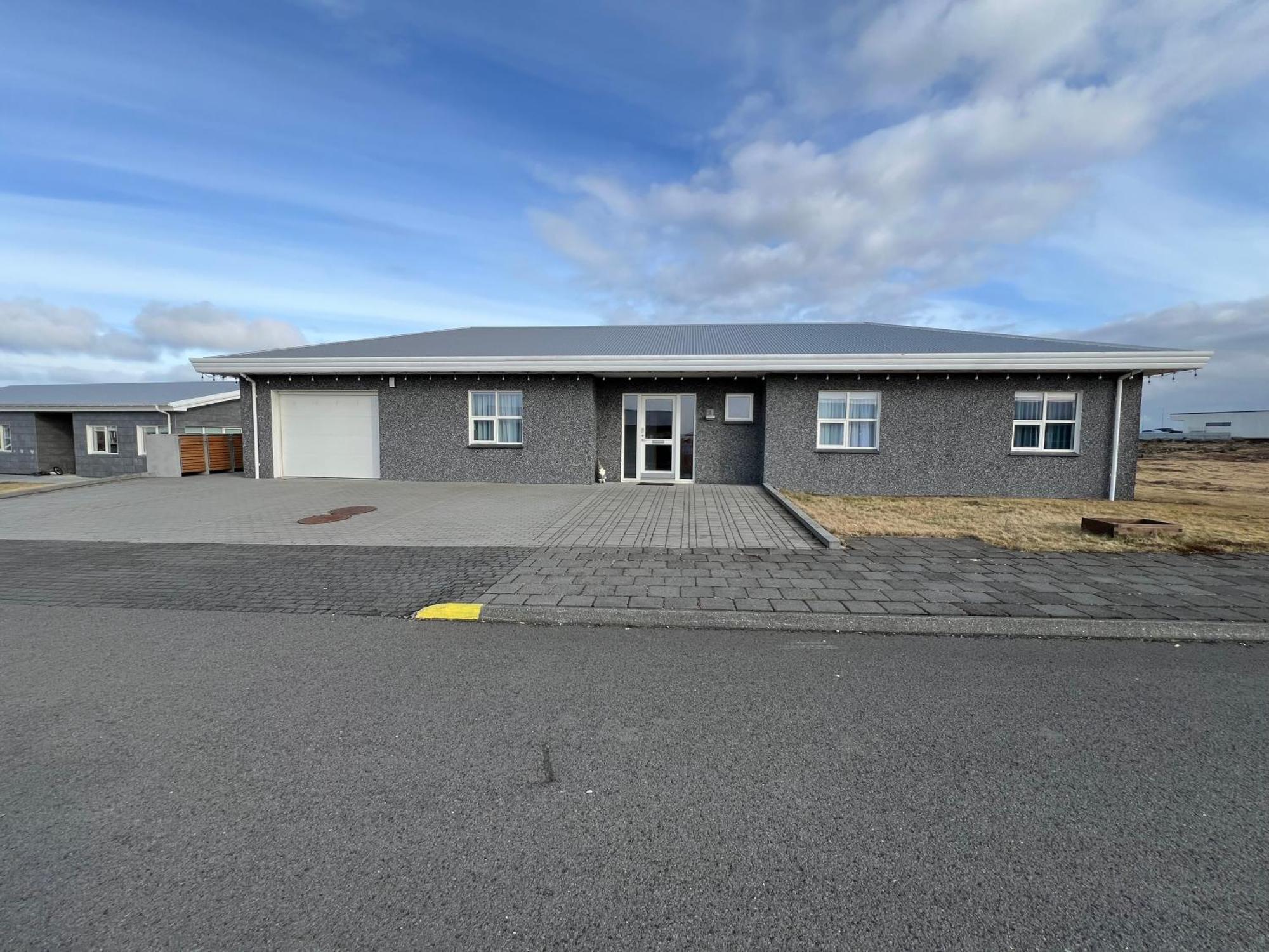 SandgerðiDagpol公寓 外观 照片